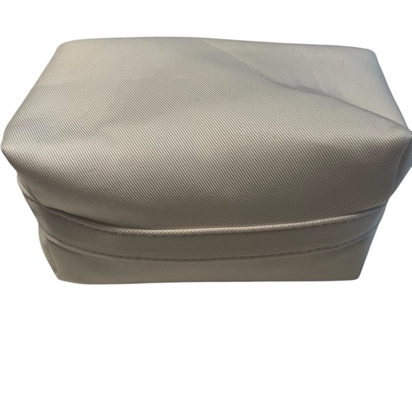 Dior Cream Cosmetic Pouch - Picture 5 of 5